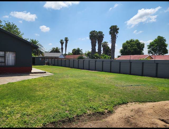 9 BEDROOM HOUSE FOR SALE IN IVY PARK